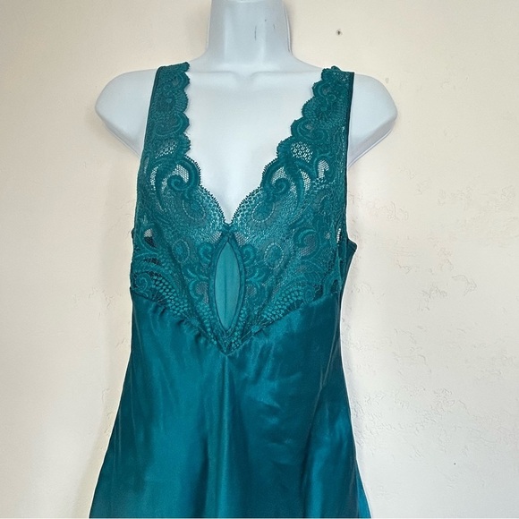 VICTORIAS SECRET VTG Gold Label Satin Green Maxi Nightgown Slip Dress Size S - Picture 6 of 13